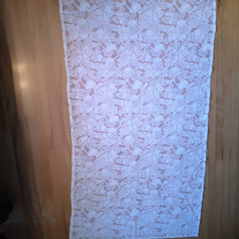 40"x 73" Rectangle White Lace Tablecloth w/ Christmas Theme Bells Design